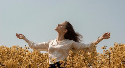 Meditácia pre modernú ženu: Spôsoby, ako zvládnuť stres a nájsť pokoj uprostred chaosu