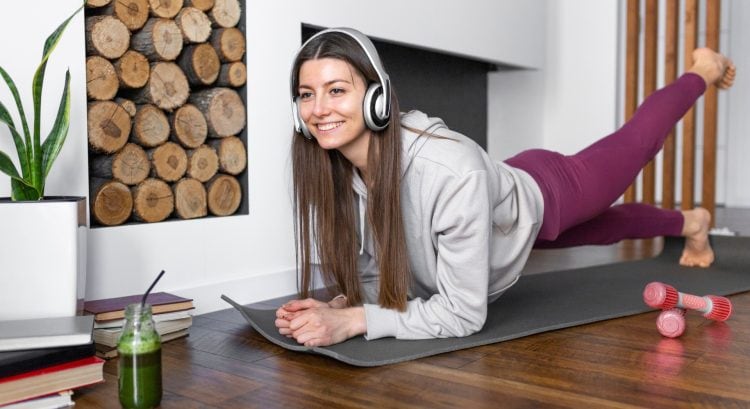 Cviky na spevnenie svalov s vlastnou váhou: Tréning na zadok