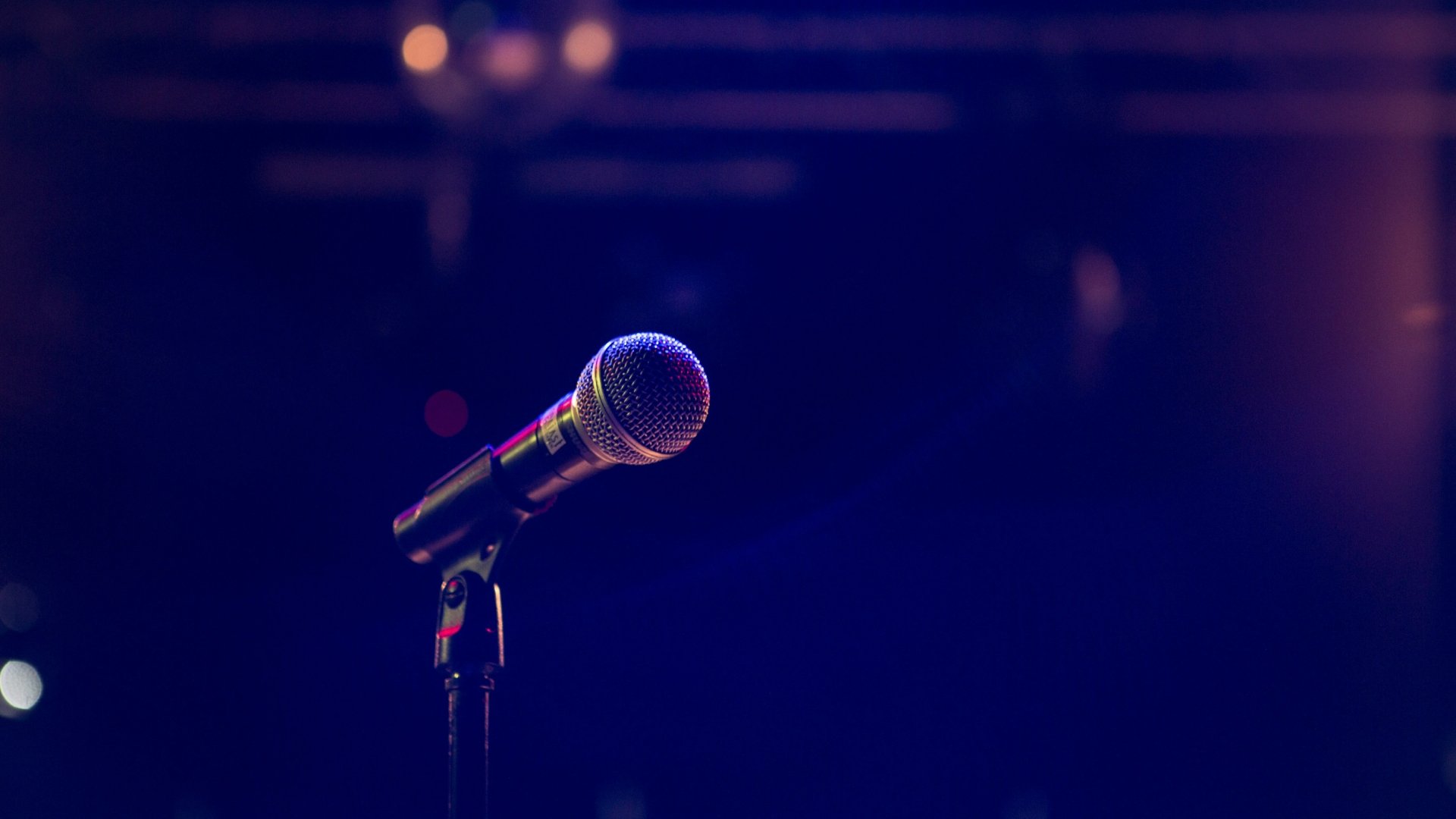 Spevák priznal mozgovú príhodu