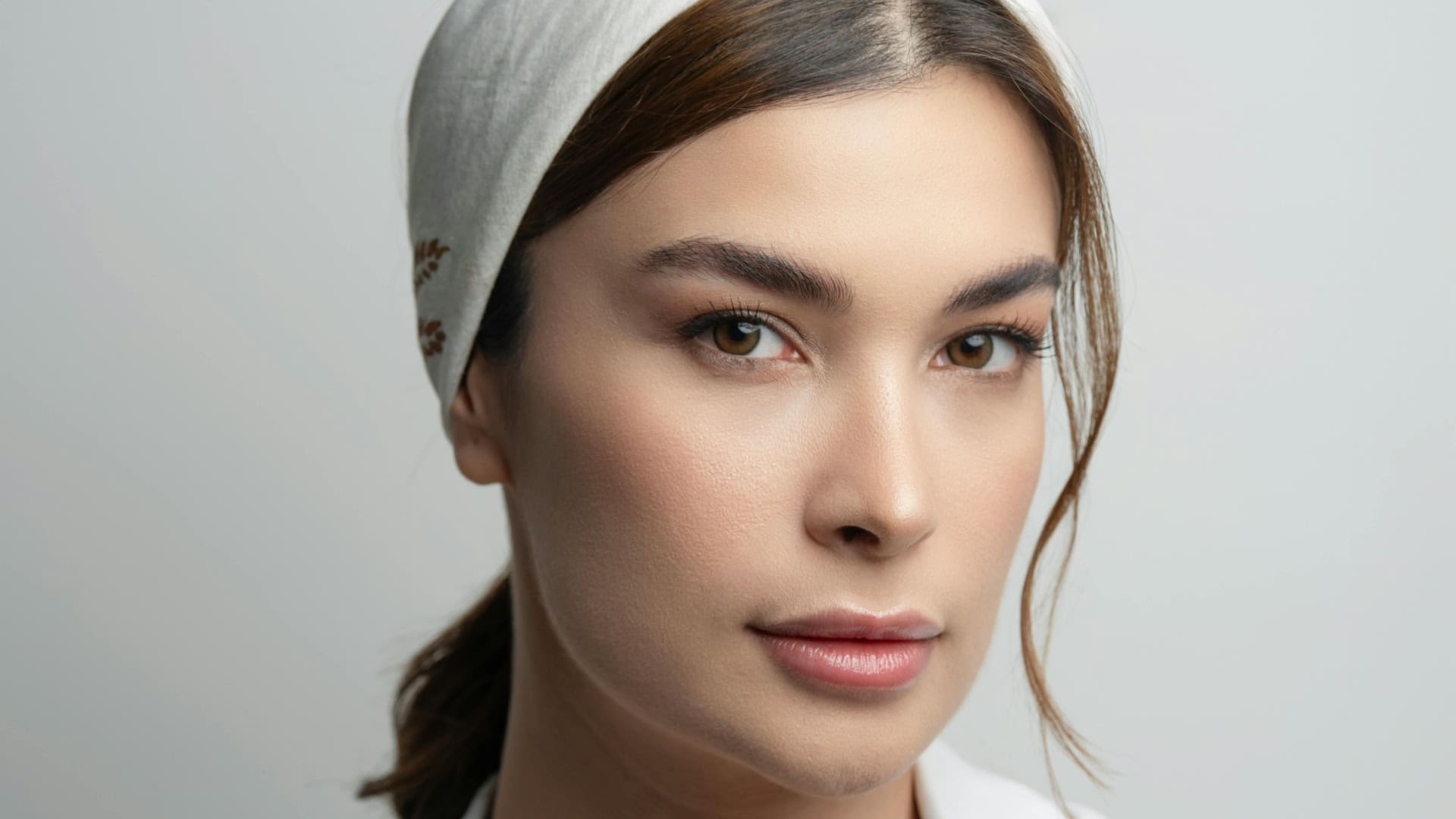 Tajomstvo vyrovnaných žien: 7 faktorov, prečo je sebaistota kľúčom k úspechu vo vzťahu aj v kariére