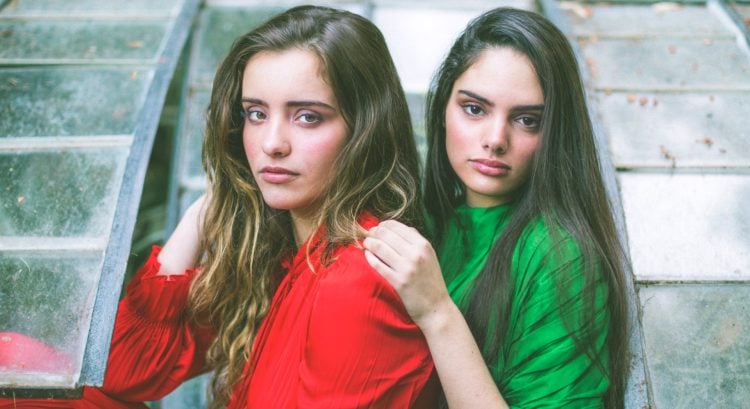 7 znakov, že ti kamarátka závidí