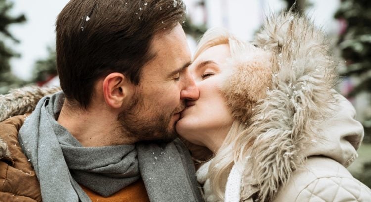 Vzťah bez záujmu: Fyzicky blízko, ale emocionálne vzdialení