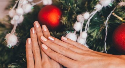 Gélové nechty, ktoré vyzerajú dobre, no poškodzujú štruktúru