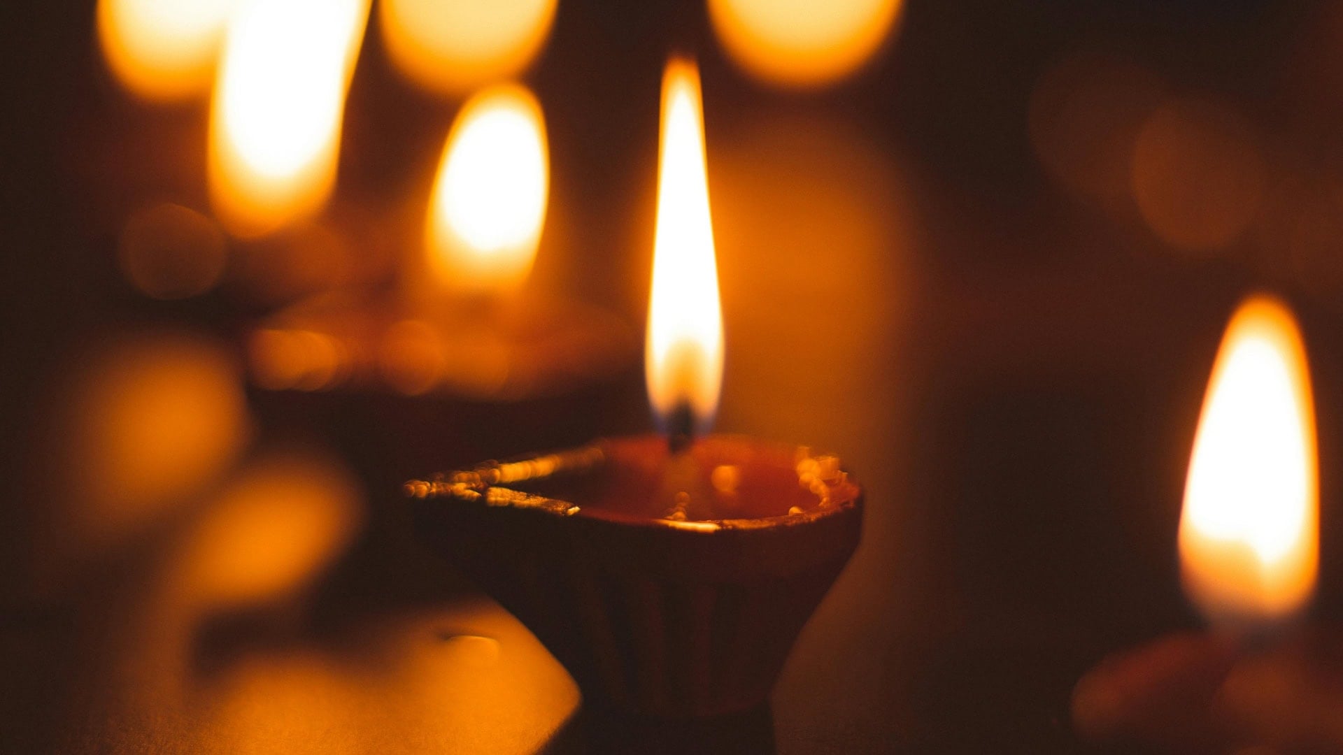 Spevák, ktorý vytvoril vianočný hit zomrel