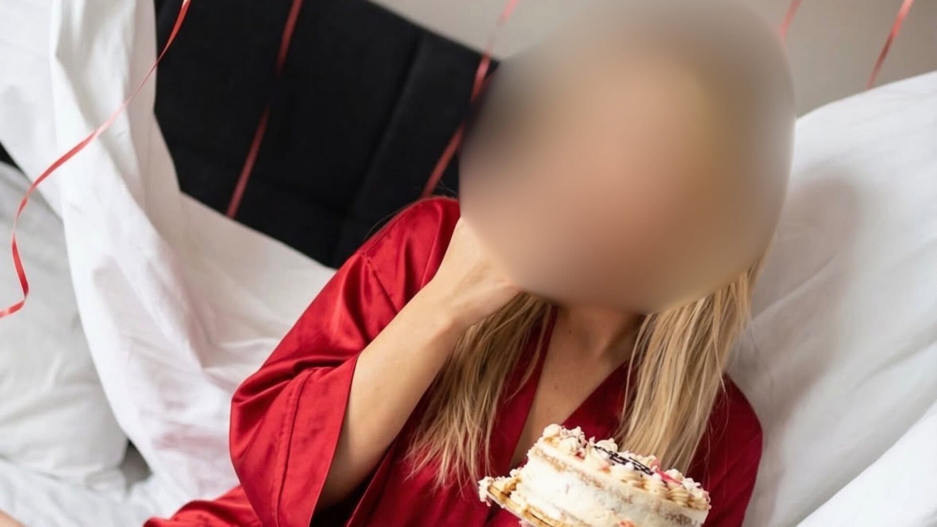 Herečka pre dospelých v slzách