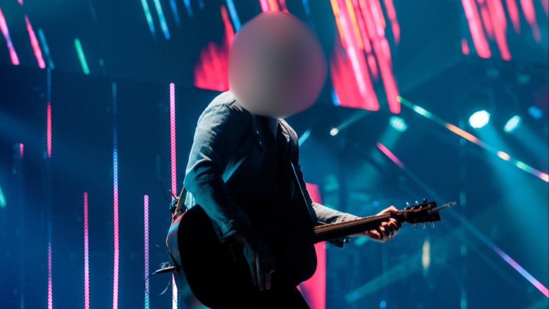 Spevák zo Superstar bol zadržaný