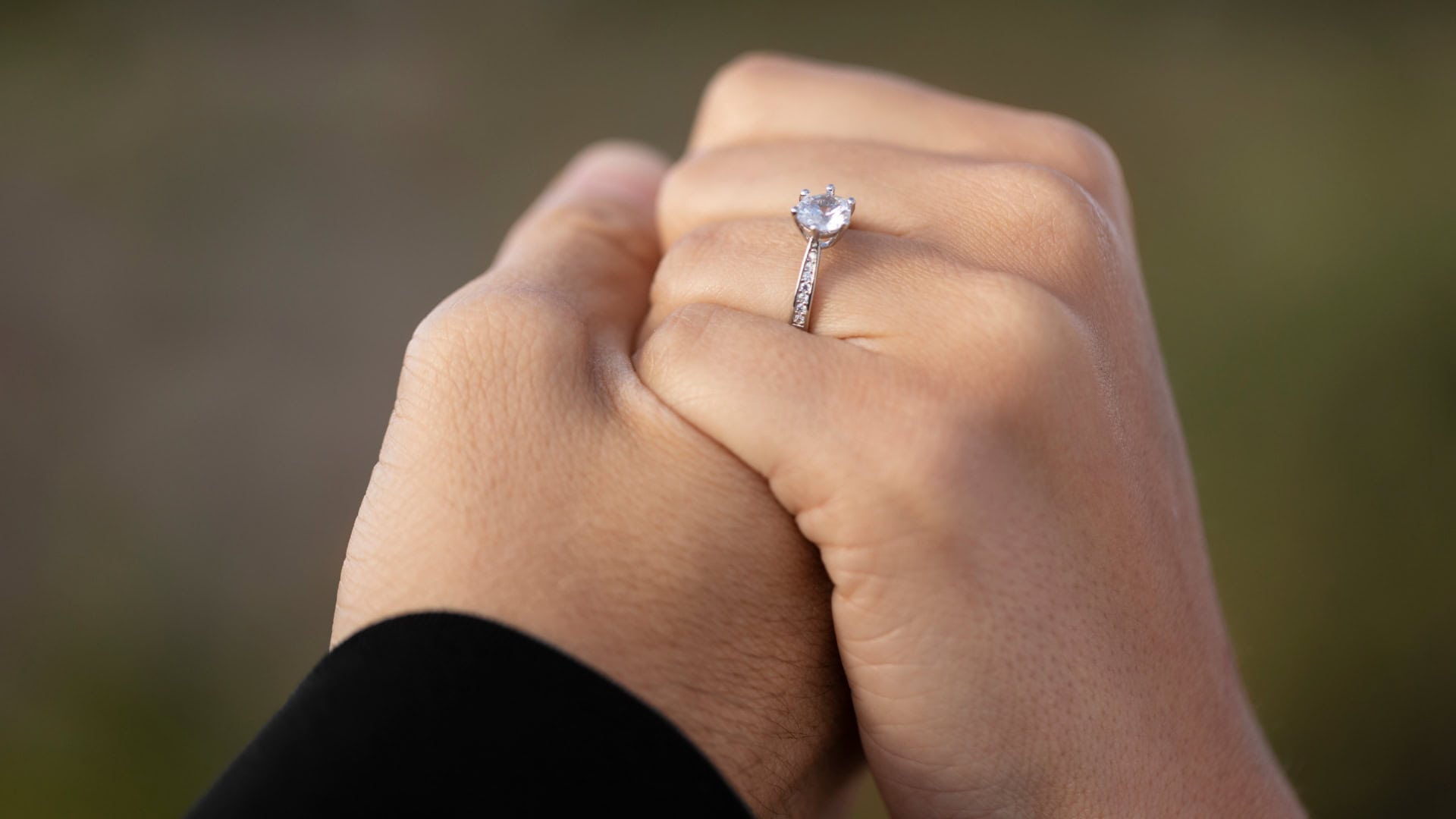 Influencerka sa zasnúbila