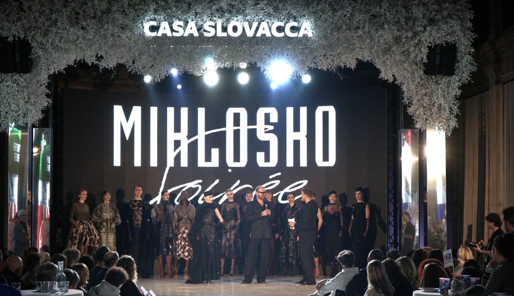 MIKLOSKO SOIREE CASA SLOVACCA