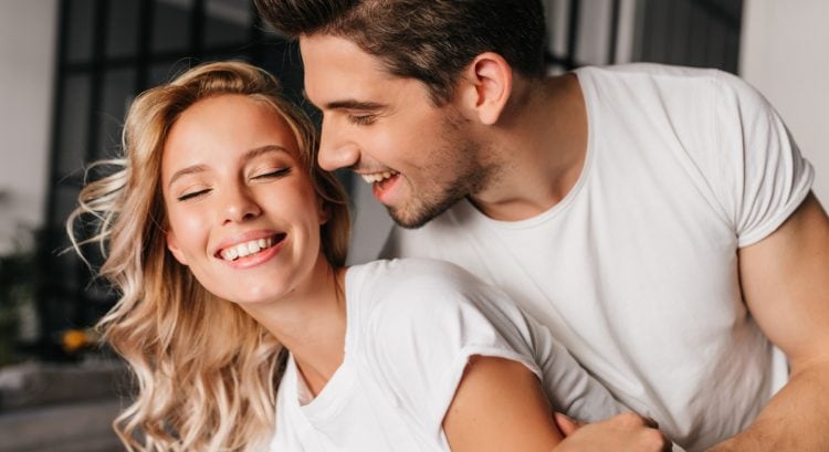 Partner sa ti vzďaľuje: 3 signály, že tvoj vzťah potrebuje zmenu