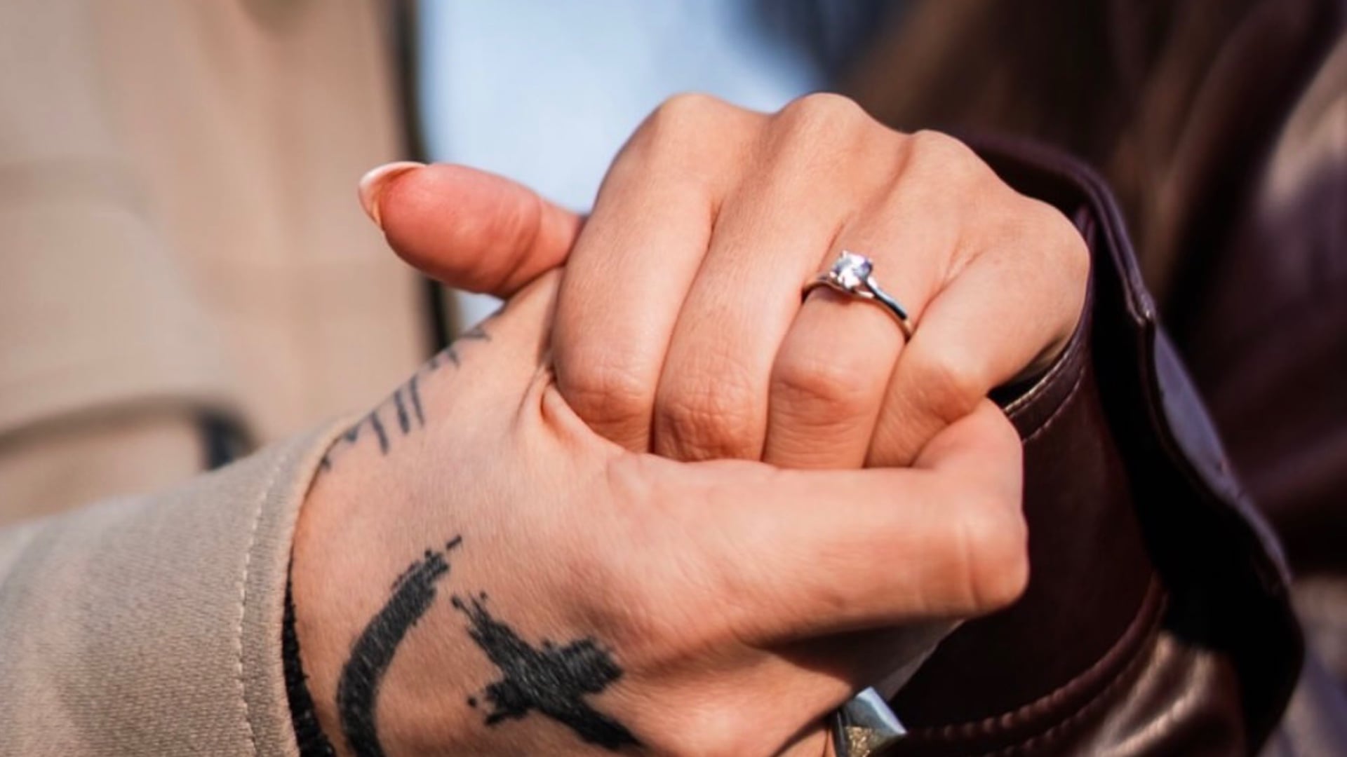 Slovenský raper sa nečakane zasnúbil