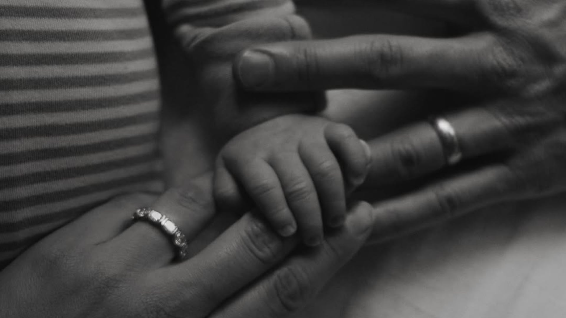 Herec zo seriálu Upírske denníky sa stal otcom