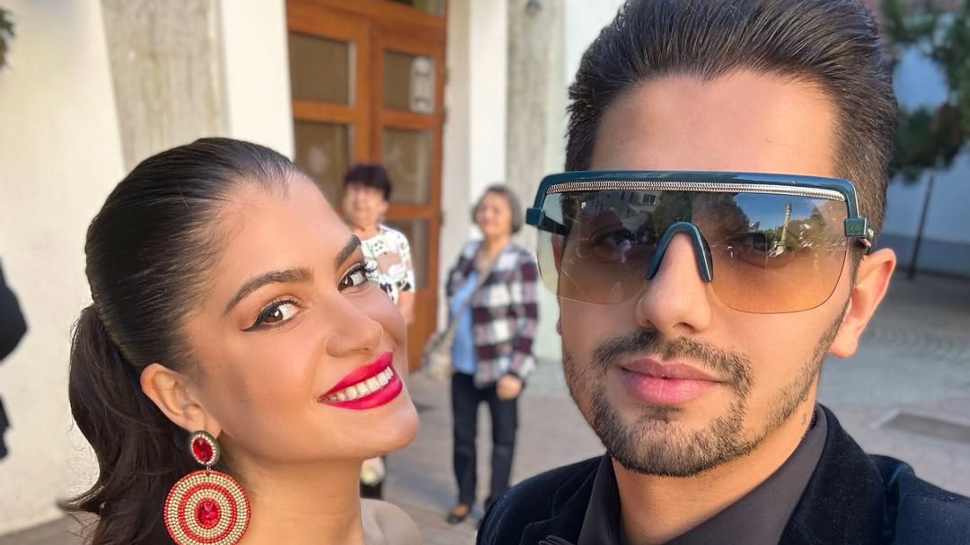 Vanessa Šarköziová a David Virág sa zasnúbili