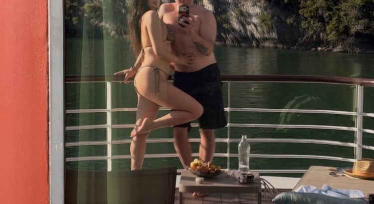Pár zo šou Love Island zostal spolu
