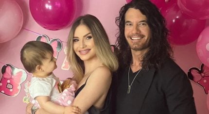 Broňa Gregušová a Mario Cimarro s dcérkou