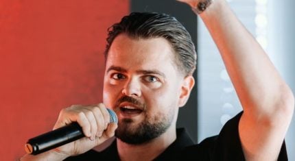 Tisci je vo väzení